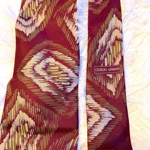 🌷 Giorgio Armani🌷100% Silk Tie - Picture 3 of 5